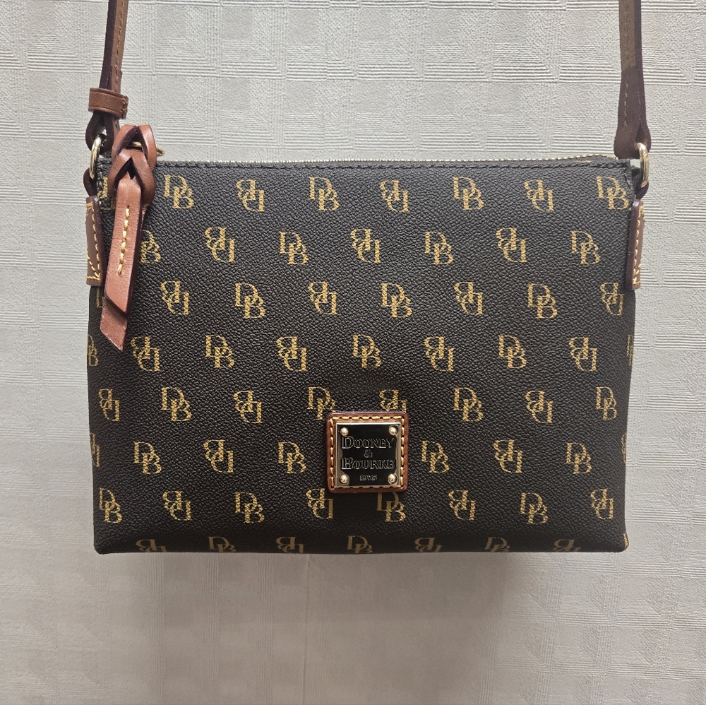NWOT Dooney & Bourke Brown Rosie Crossbody Bag